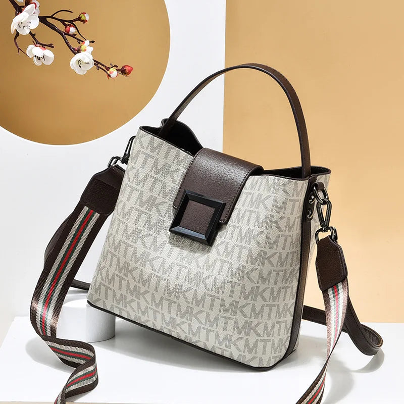 Elan Voire™ Fashion Tote Bag
