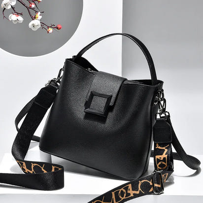 Elan Voire™ Fashion Tote Bag